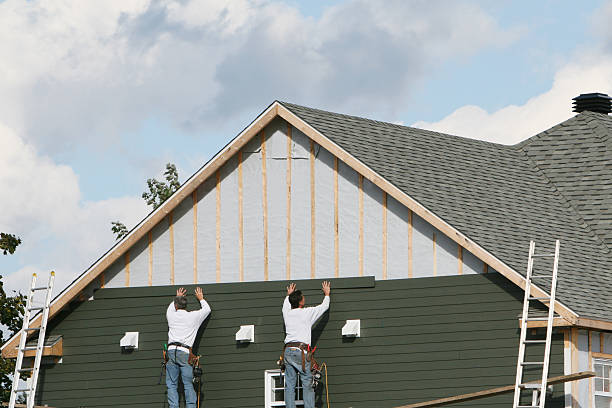 Professional Emergency Siding Repair technician working in Franklin Park, PA